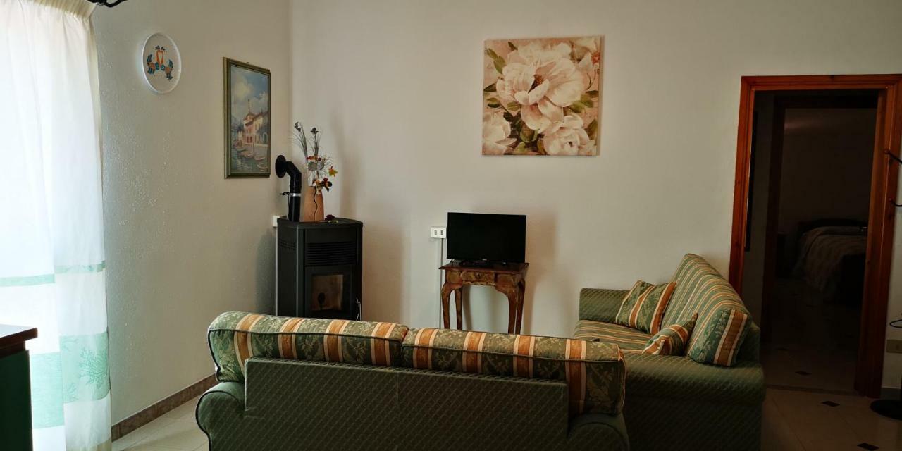 Casa Vacanza Giulia Budoni Exterior photo